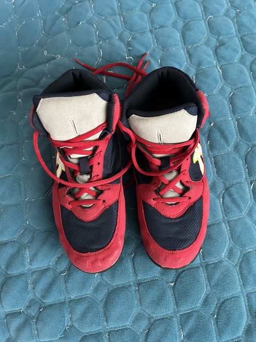 Продаю новые борцовки 35 размер