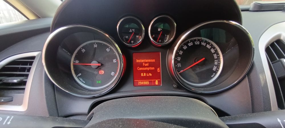 Vând Opel Astra J Sports Tourer | 2.0 CDTI | 160 CP | An 2011 | Stare foarte bună