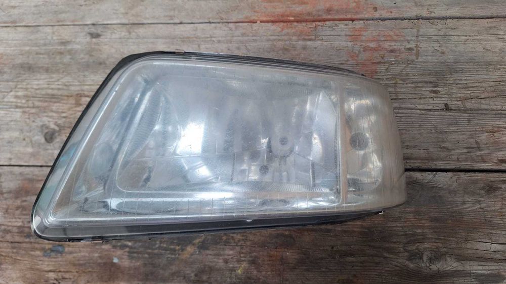 Volkswagen Transporter T5 | far stanga | 2005***