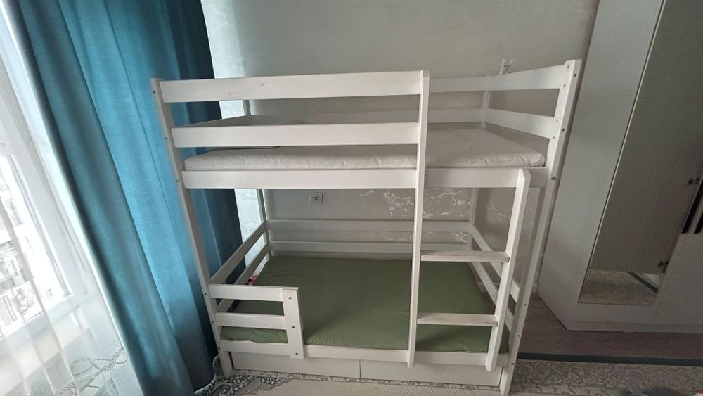 Двухъярусная кровать
