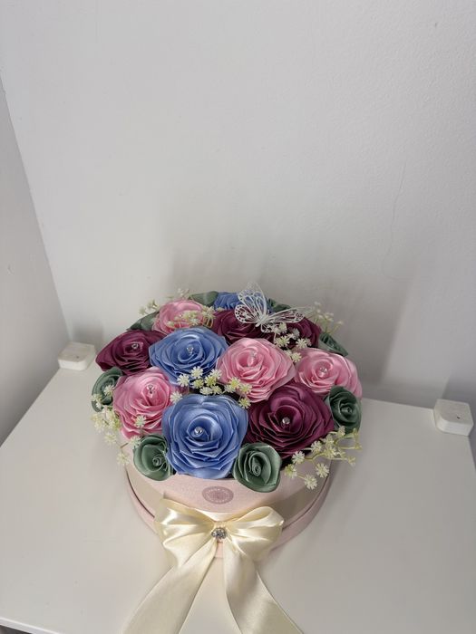 Ръчно изработени сатенени рози