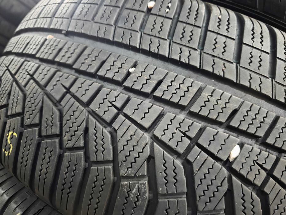 2бр Зимни гуми 205 55 17 - Hankook