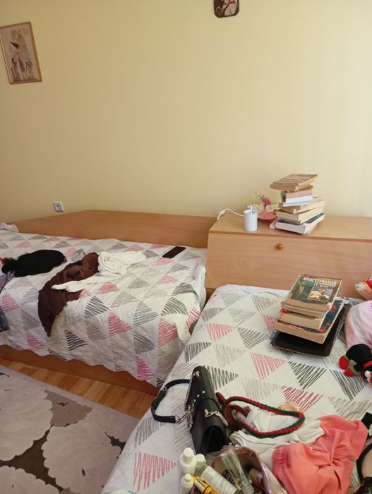 Мебели от детска стая.