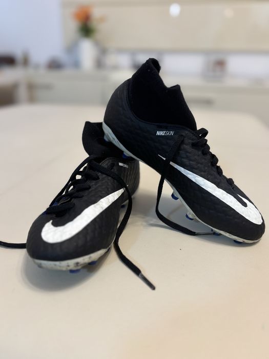 Adidasi fotbal gheata Nike, marimea 36