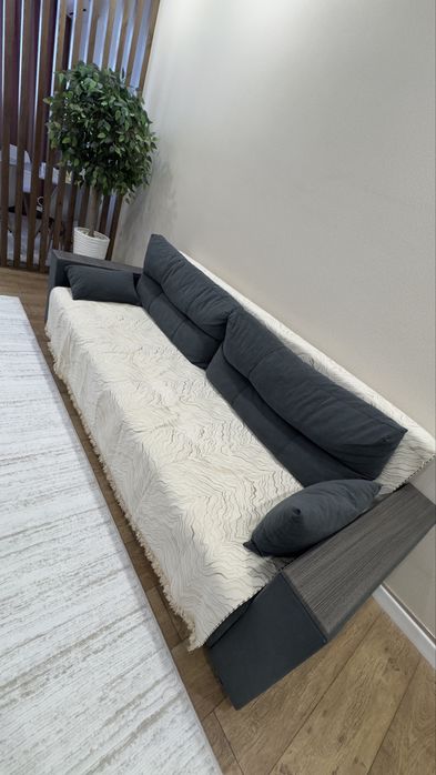 Продам диван в очень хорошем состяьние