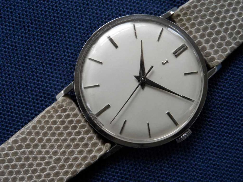 Уникат JUVENIA МFG 17jewels SWISS-Швейцарски механичен. Колекционерски