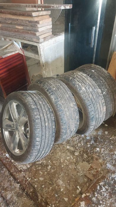 Шины летние 225/45/17