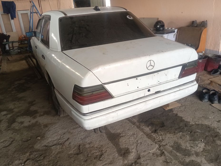 Мерседес 124 е300