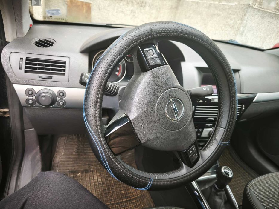 Лек автомобил Опел Астра