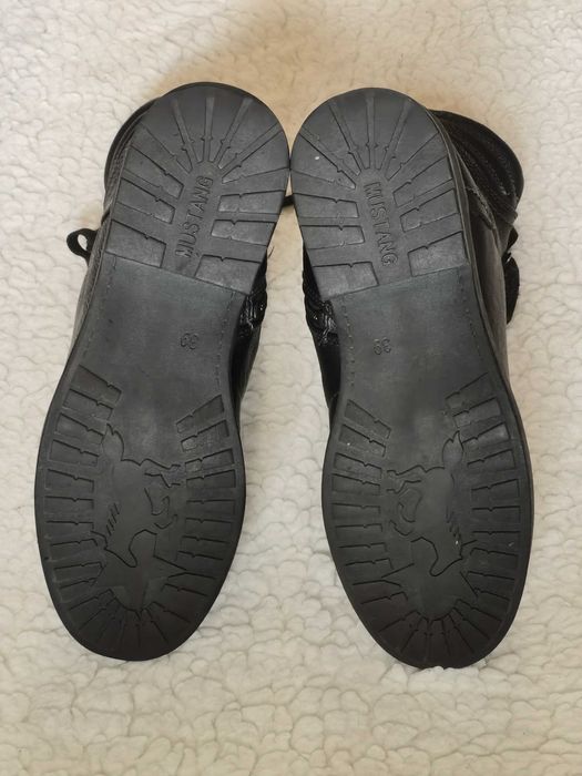 Ghete negre imblanite dama Mustang bocanci negri fete piele