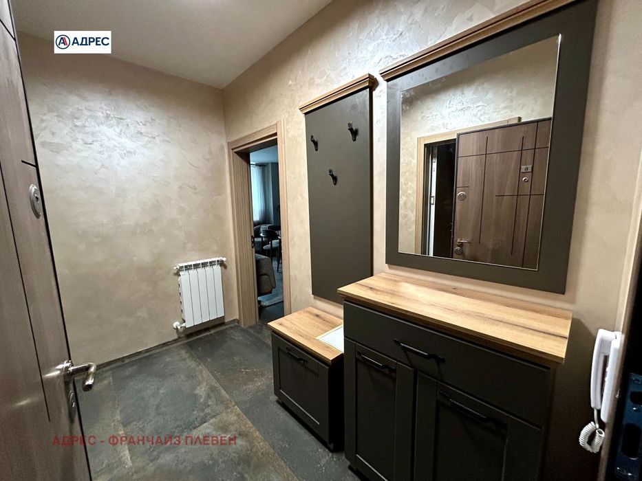 Продава се Двустаен апартамент в Враца, Център - 82 кв.м за 2744 €/кв.м - Снимка #3