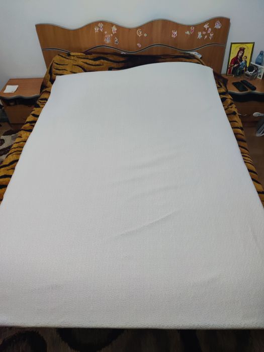 Topper achizitionat de la Jisk