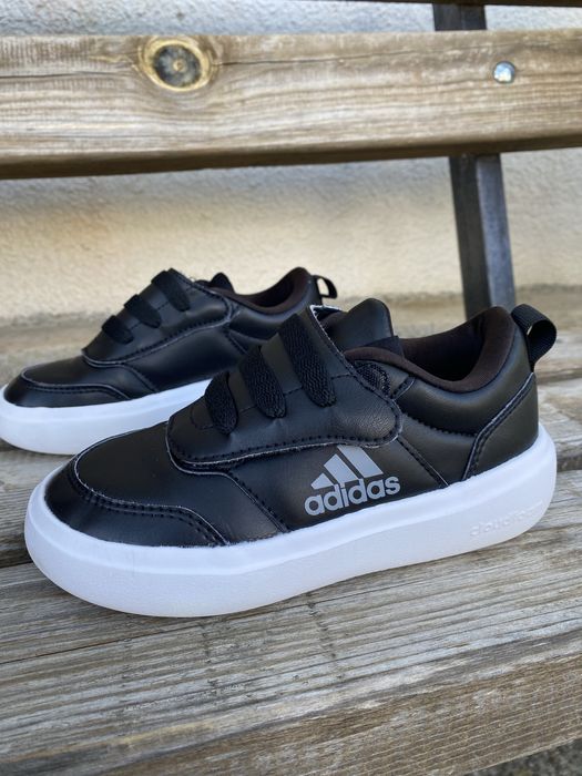 Адидас детски обувки