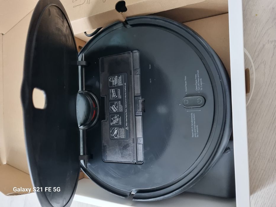 Робот-пылесос в отличном состоянии.