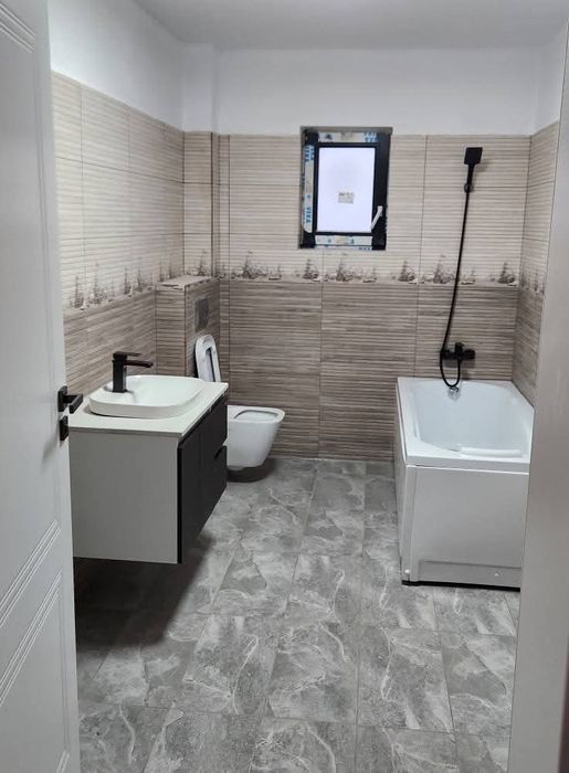 Renovam  apartamente,