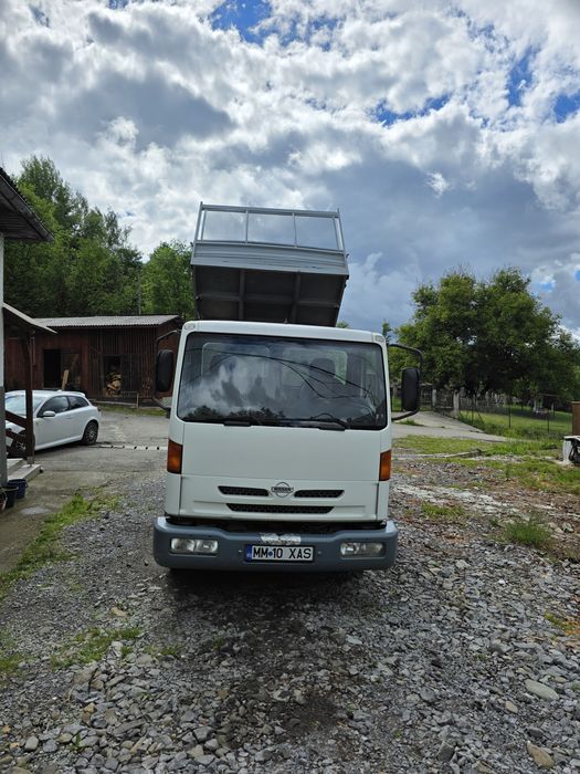 Nissan Atleon  1200