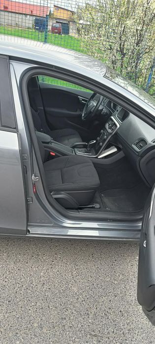 Vând Volvo V40 motor D2