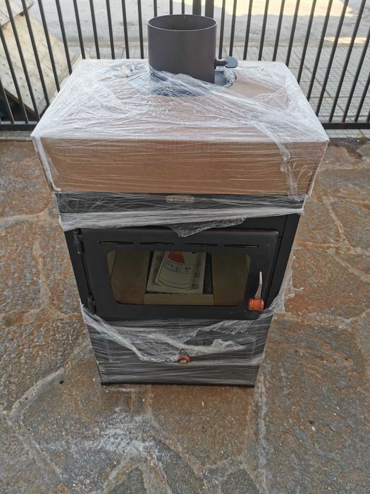 Камина Prity K1 9 kW на твърдо гориво - печка на дърва и въглища