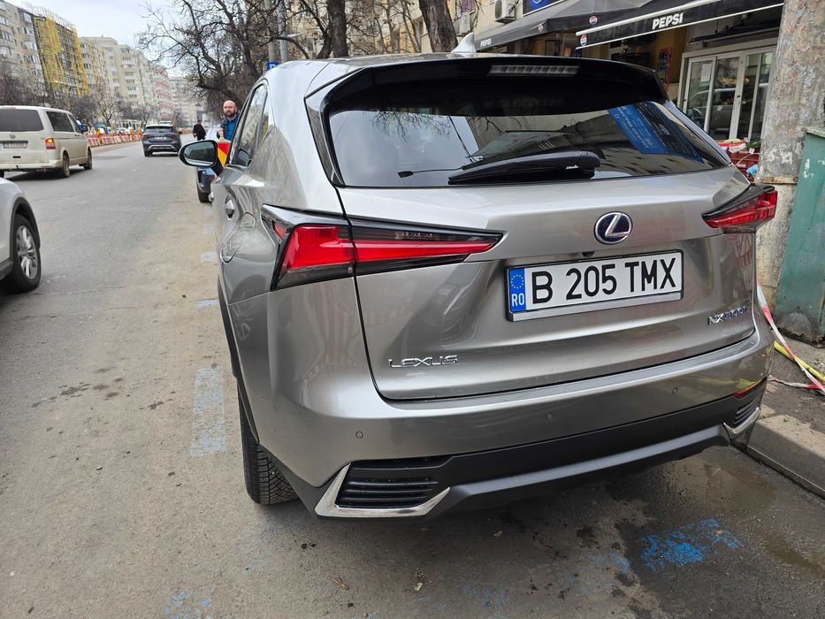 LEXUS NX 300H 4x4 Plafon Panoramic