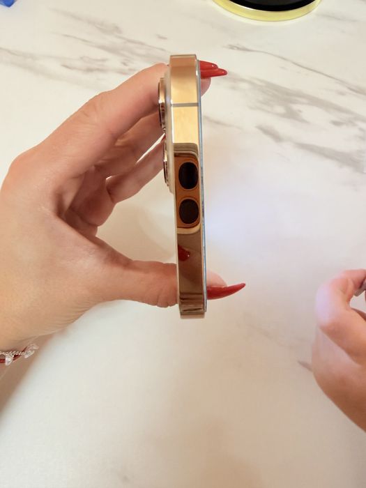 Iphone 13 pro max gold + apple watch 7