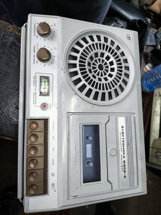 Магнитофон  электронника