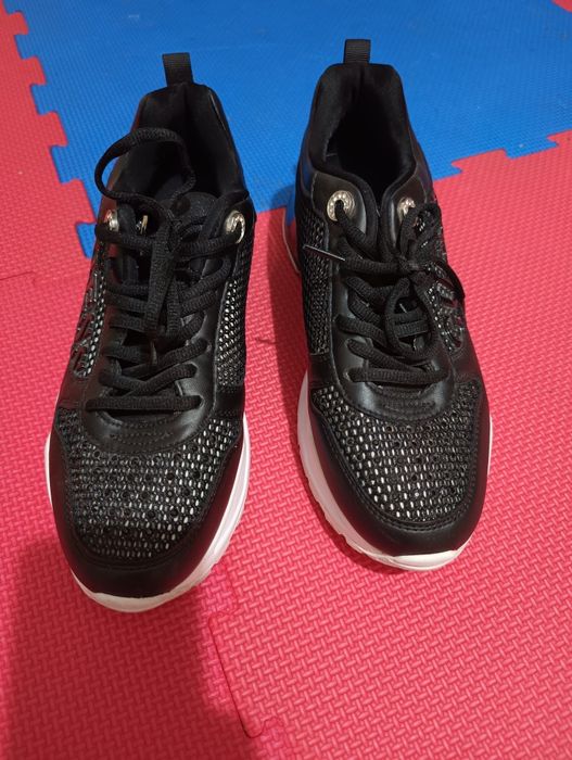 Adidași damă mărimea 41