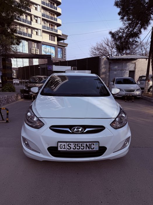 Hyundai Accsent 2011