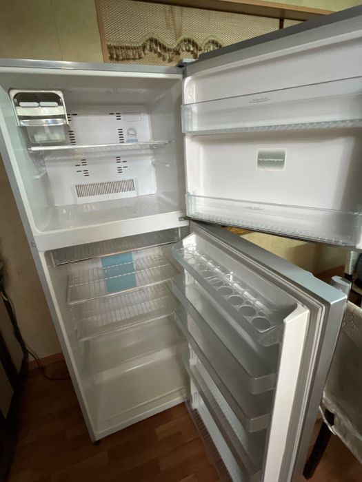 Холодильник TOSHIBA