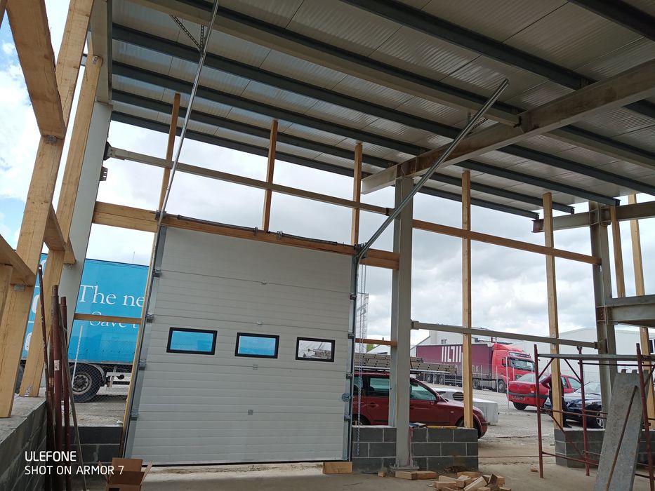 Usa de Garaj Sectionala * Uite ceva Frumos