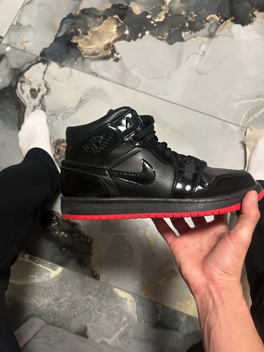Air Jordan 1 Retro High Black Black Noire Metallic Triple Red