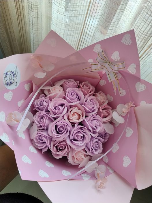 Buchete din trandafiri de sapun,si trandafiri cu sclipici