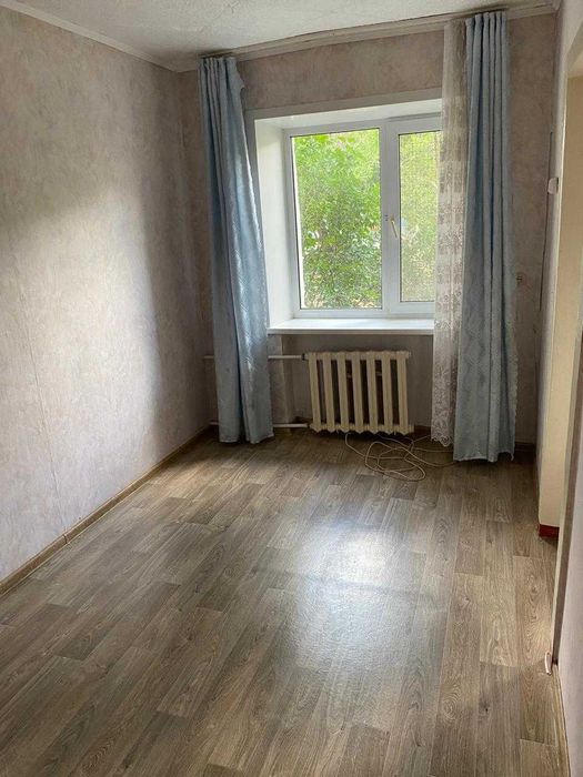 Продам 2-х комнатную квартиру, срочно.