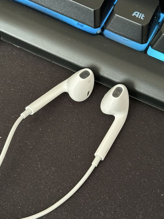 Apple earpods оригинал