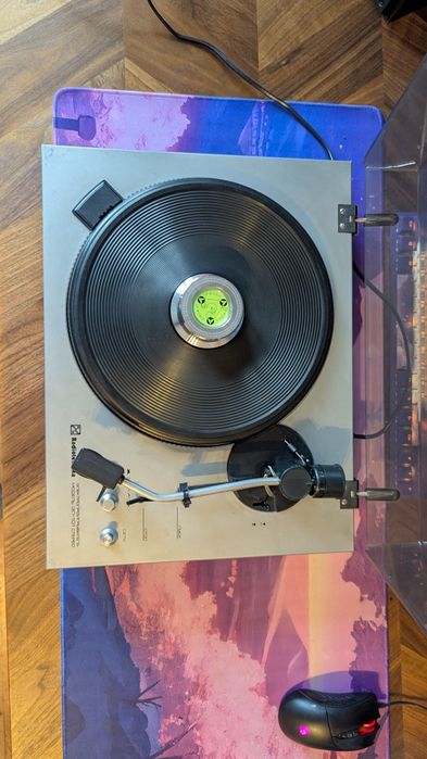 Продам проигрыватель виниловых пластинок Radiotehnika