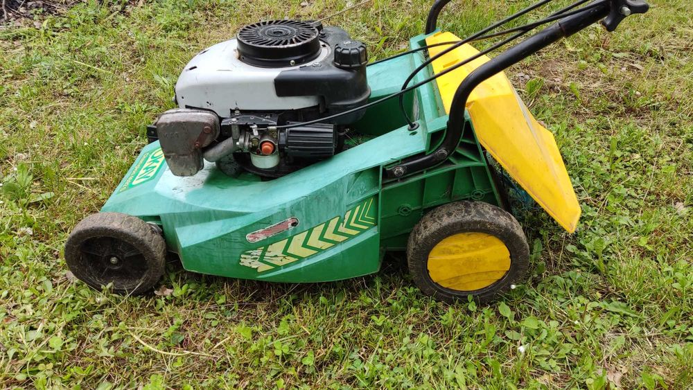 самоходна бензинова косачка за трева на части