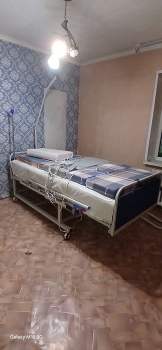 Медицинская кровать
