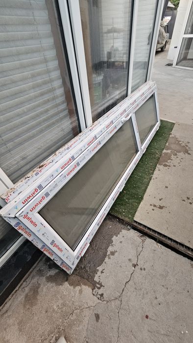 Пластиковые двери