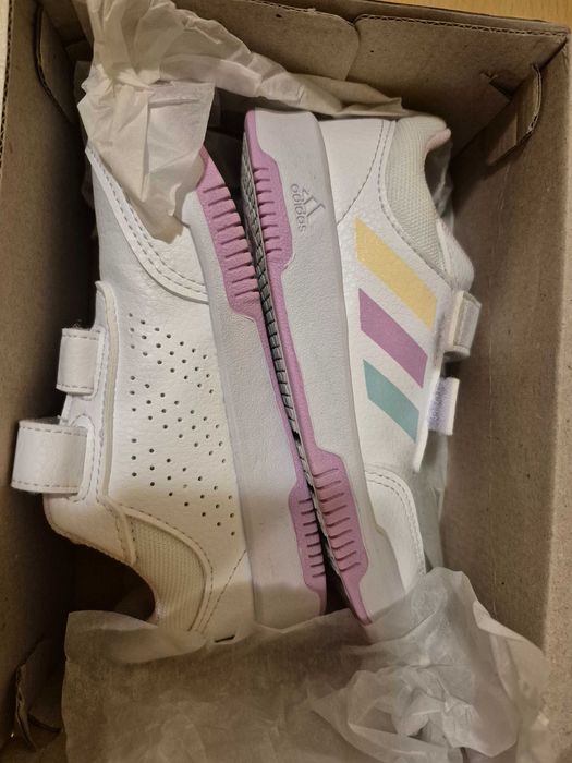 Adidas детски бели маратонки