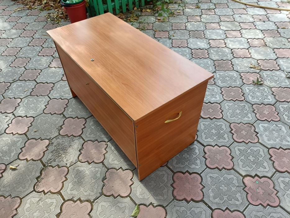 Сундук из дерева
