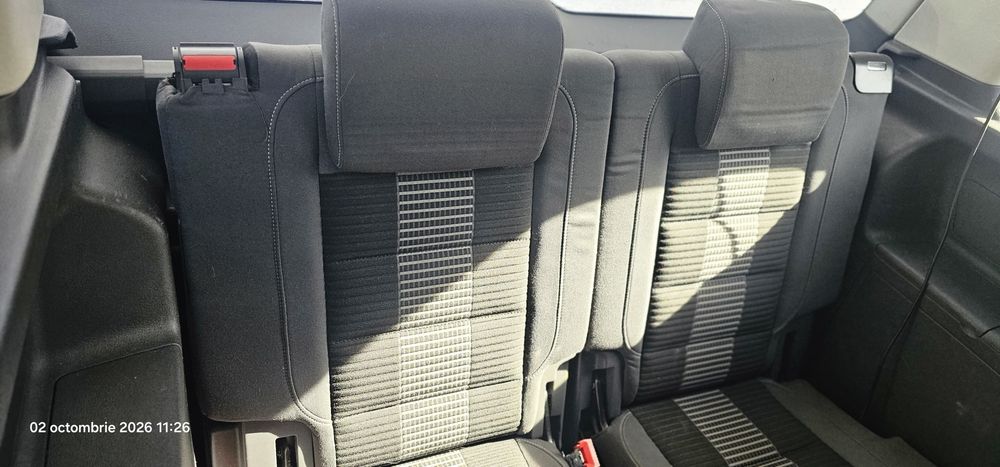 VOLKSWAGEN Touran 0 — imagine 2