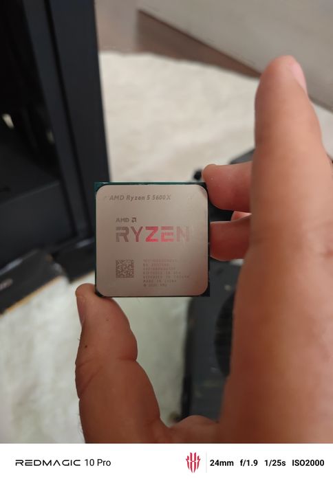 AMD Ryzen 5 5600X + cooler stock AMD