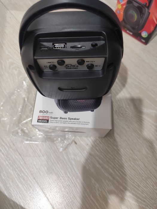 Колонки, с коробкой