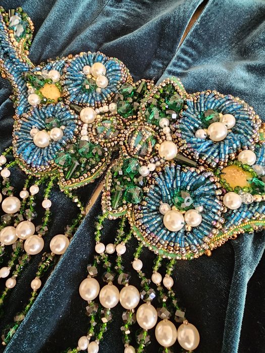 Камзол кажекейбешпент прокат 10000тг