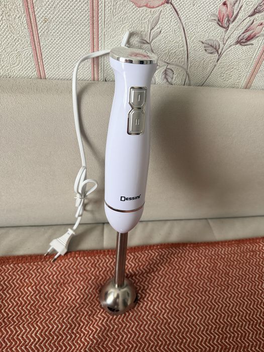 Новый ручной блендер (не использовался)