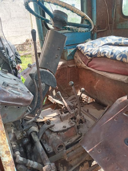 Трактор т 25 сотилади