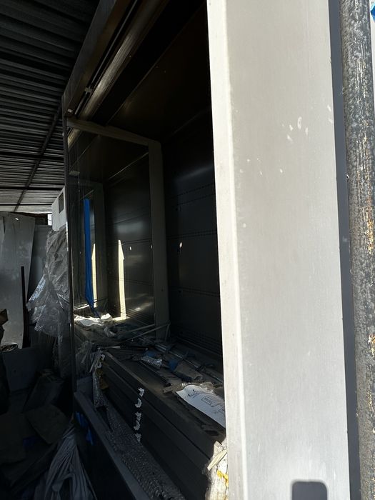 Работещи хладилни витрини