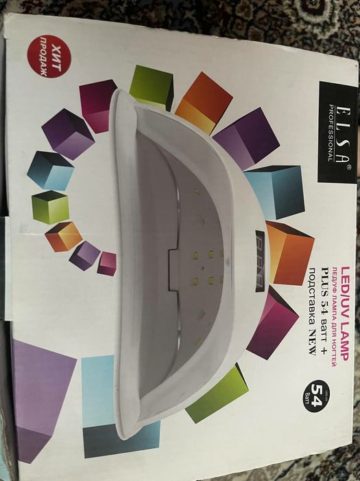 Профессиональная  Лэд лампа для маникюра