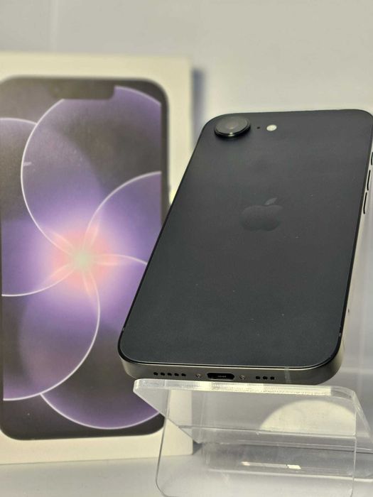 Apple iPhone 17e 256GB, Negru, Baterie 100%, 0 Cicluri incarcare - Ca nou