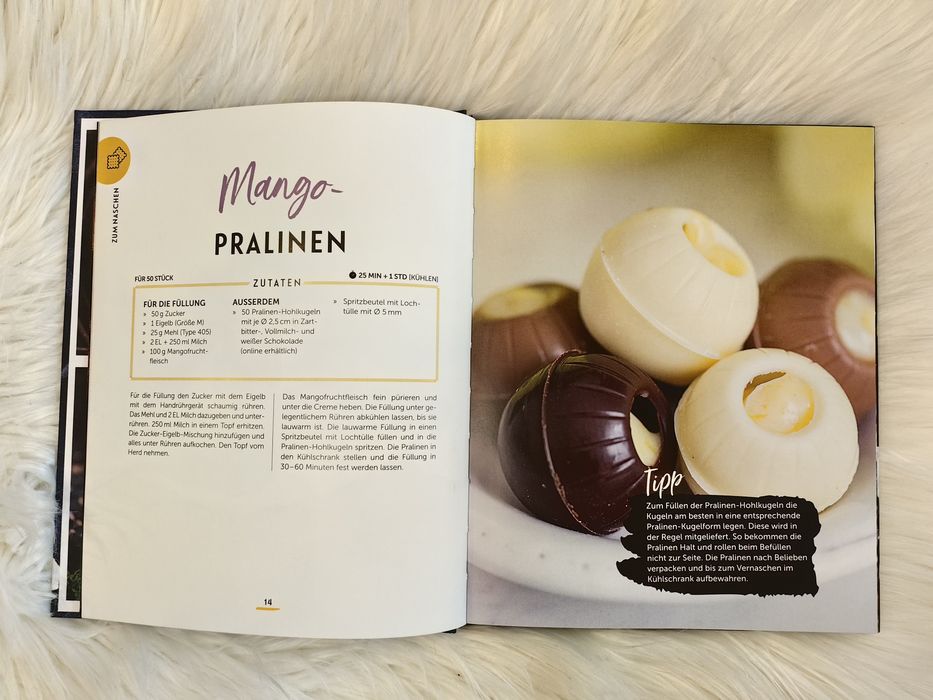 Готварска книга Oh lala... CHOCOLAT, EMF, 70 рецепти с шоколад