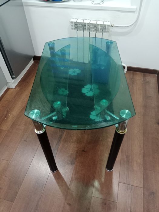 Продам раскладной кухонный стол